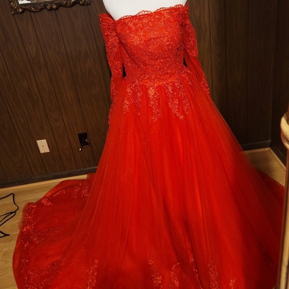 Hebeos Off The Shoulder Red Lace Wedding Dress - Picture 11 of 16